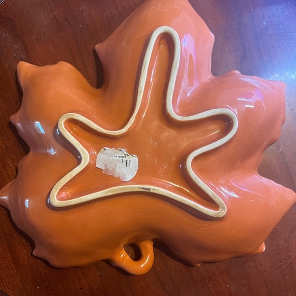 Lily creek pottery rust maple leaf bowl - Picture 2 of 2